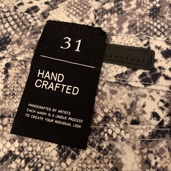 Sanctuary Denim Social Ankle Length Skinny Jean in Queen Snake - Picture 3 of 9